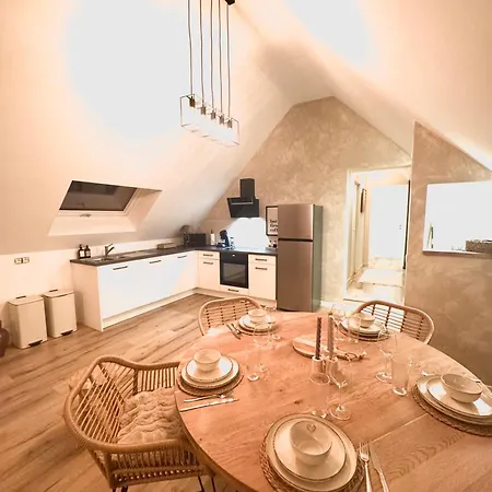 Apartamento Cosy Et Lumineux Pres De Pairi Daiza Chievres